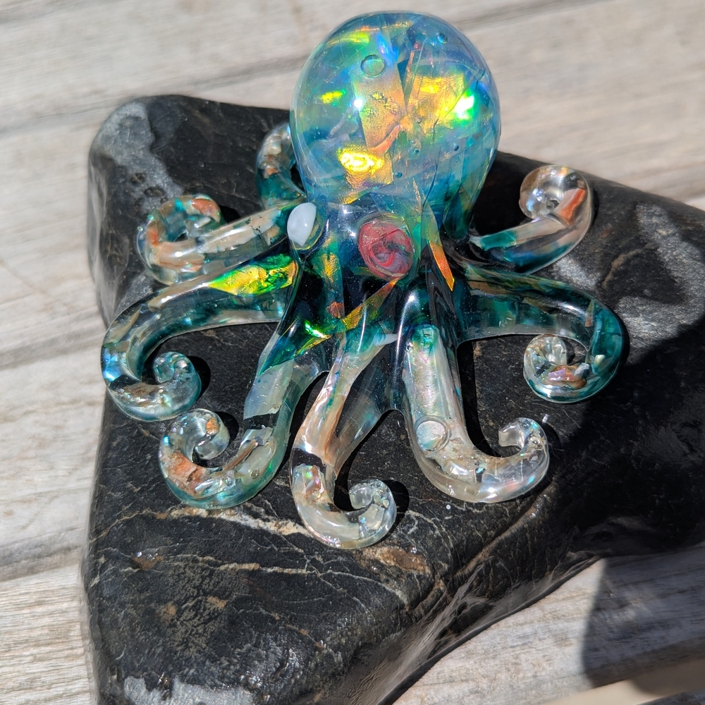 Iridescent Resin Octopus Figurine - Picture 9 of 9